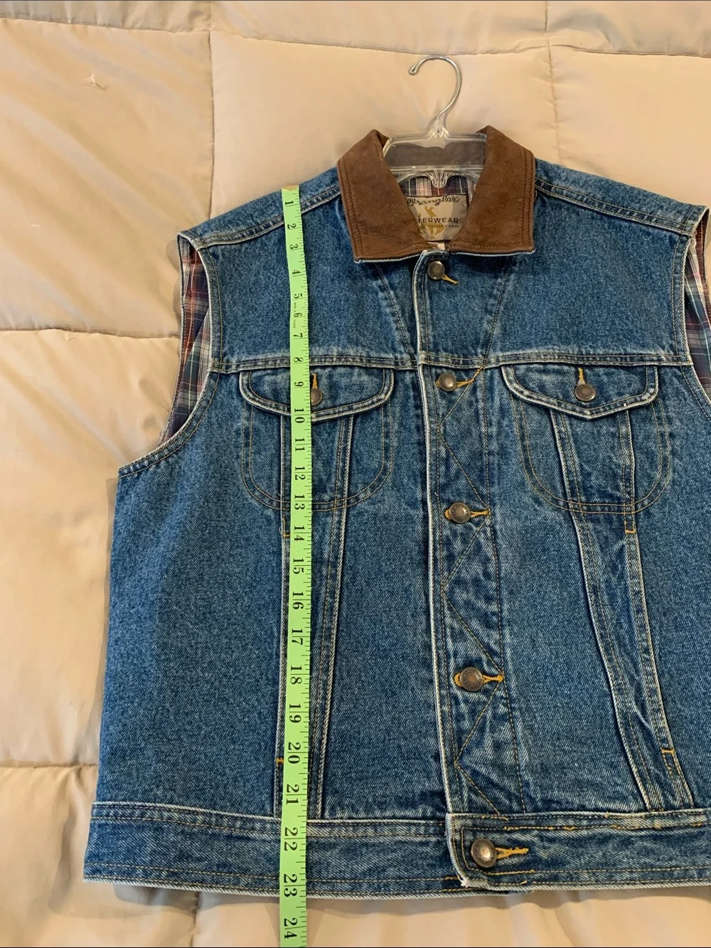 Wrangler Vintage  Blue Denim Vest with Brown Collar